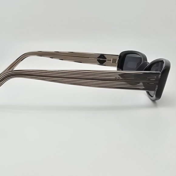 Guess GU6106 BLK-3 Black Frame Grey Lens Rectangular Sunglasses 52-17-140 - Picture 5 of 12